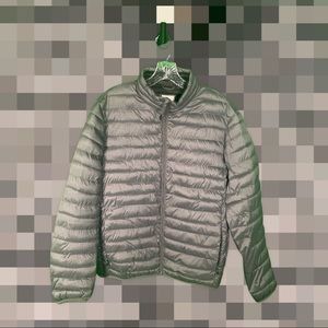 Never used Gap Luxury Down Alternative